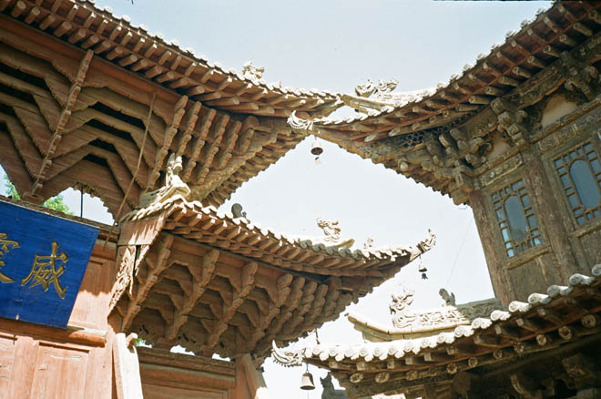 Old buildings near Great Buddha Temple