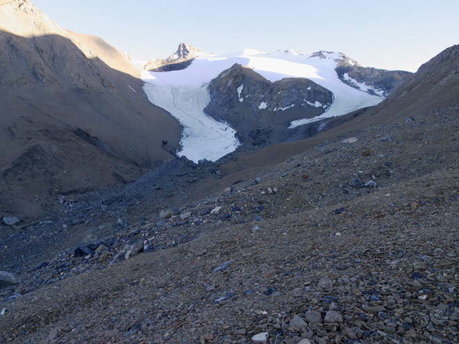 glacier at Kanji La, the pass is on the right edge beyond a rock ridge