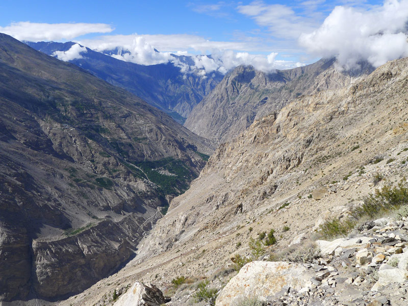 Trail to Tashigang leads back to Satlej valley