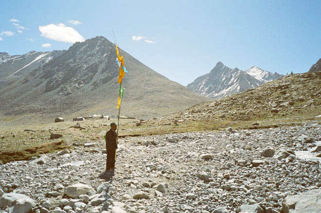 trek in Drolma-chu valley
