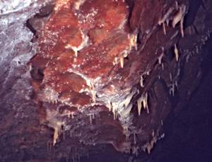 Promezhutochnaya cave