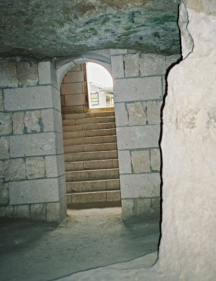 the entrance of Ozkonak underground settlement