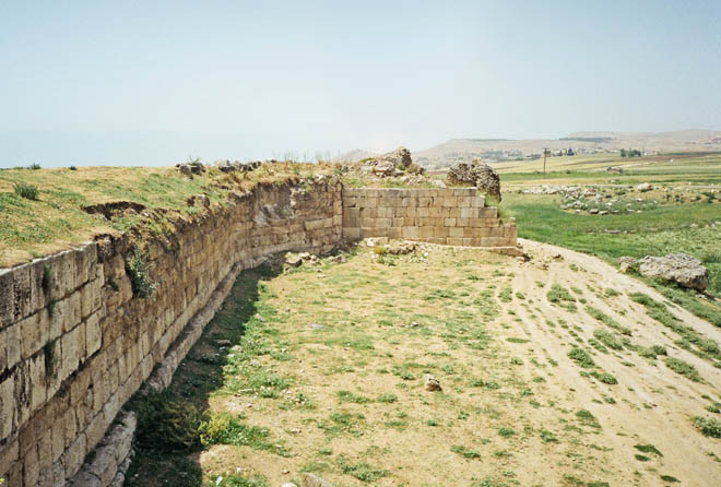 the Apamea ruins: eastern section of city wall